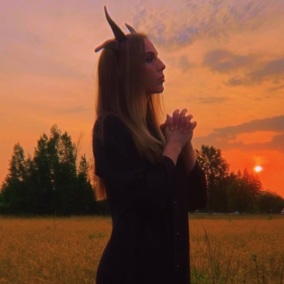 Meet your Posher, Stephanie - Picture 4 of 7